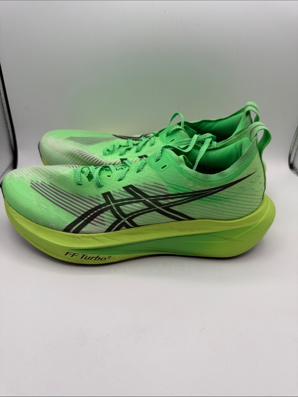 Asics MEGA BLAST men’s 11 Lime Green & Black FF Turbo² Race Running Shoes S14 - Picture 3 of 6
